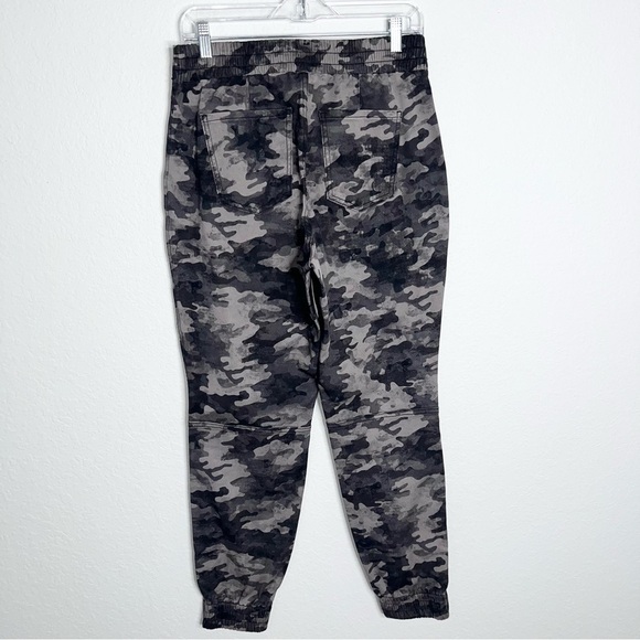 Spanx Jogger Pants Women Large Twill Cargo Black Camo High Rise B28 - Picture 3 of 11
